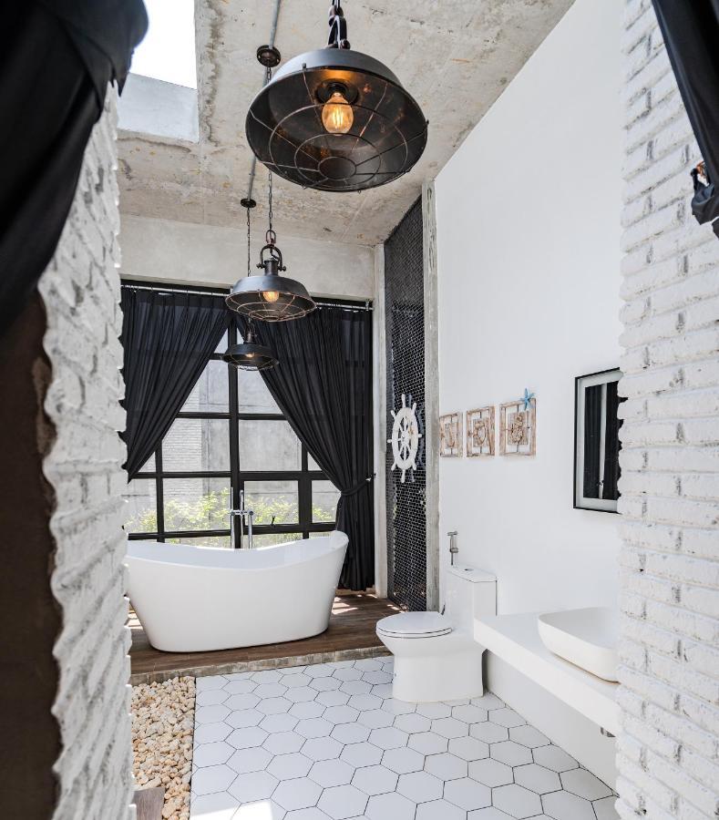 The Bloc @ Sea Hotel Thap Sakae Ngoại thất bức ảnh
